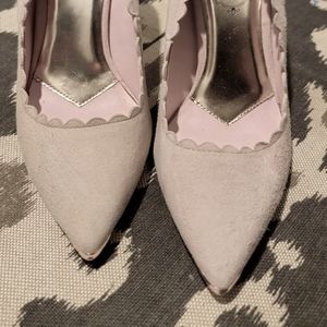 Ted Baker heels that are a light cream pink color. Very soft pump material.